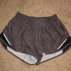 Lululemon Hotty Hot Short 2.5 Size 4